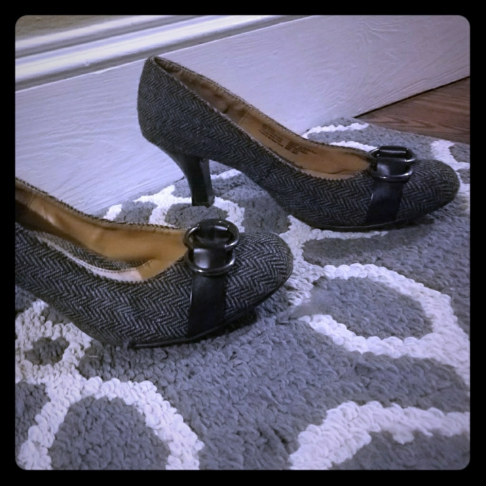 Memory foam work heels